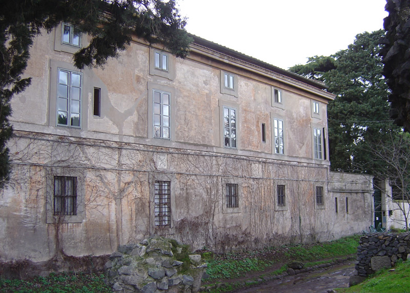 Facciata originaria edificio storico Appia